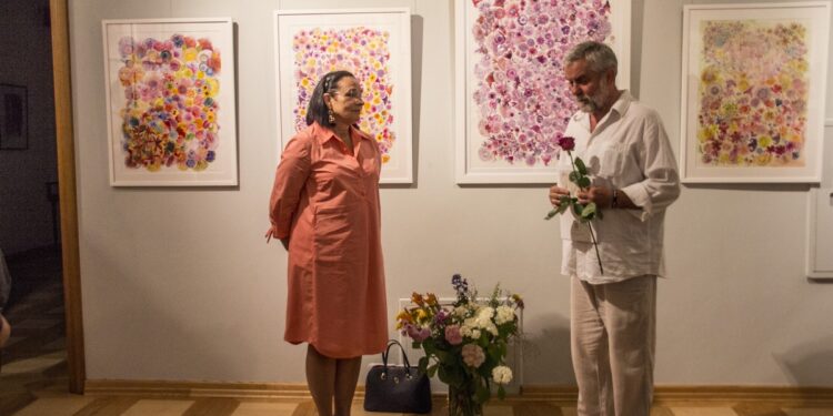 Tarnobrzeg. „Moje ogrody”. Wernisaż malarstwa Iwony Wyszatyckiej.