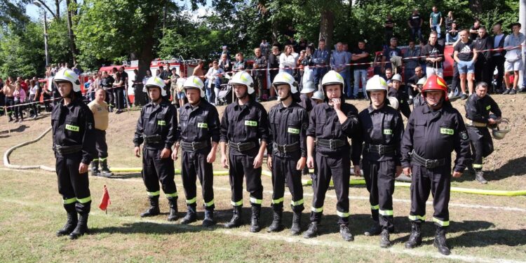 Dębica: Rywalizowali w zawodach pożarniczych