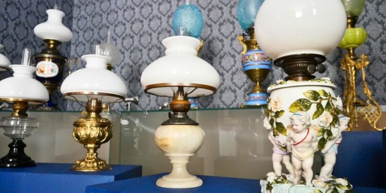 Mielec: Oświetlenie. Historie wybrane.