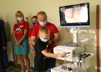 Stalowa Wola: WOŚP przekazała stalowowolskiemu szpitalowi zestaw endoskopowy.
