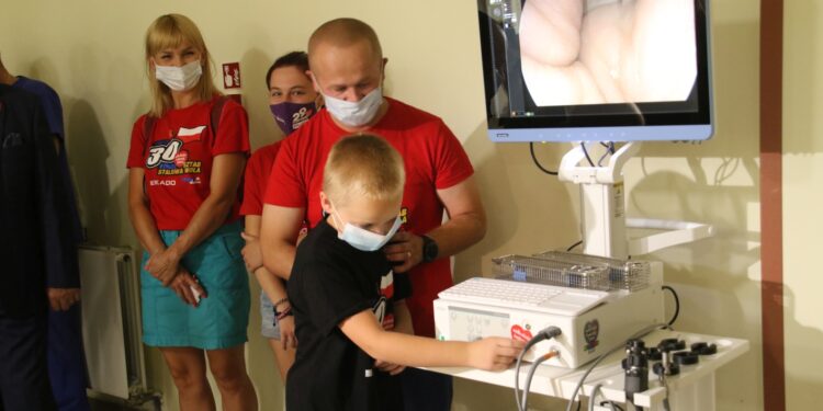 Stalowa Wola: WOŚP przekazała stalowowolskiemu szpitalowi zestaw endoskopowy.
