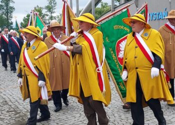 Sandomierz: Tłumy na I Powiatowym Sandomierskim Święcie Miodu.
