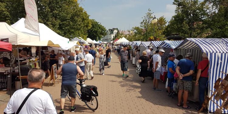 Tarnobrzeg. Rękodzieło, tradycyjna żywność, pokazy rzemiosła, koncerty.