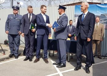 Chmielów. Rusza budowa nowoczesnego zakładu karnego. Krat w oknach nie będzie.