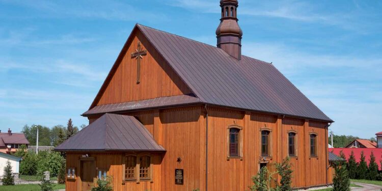 Domostawa: Ksiądz przelał na swój rachunek miliony złotych z konta parafii