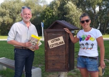 Tarnobrzeg. Letnia Czytelnia nad jeziorem.