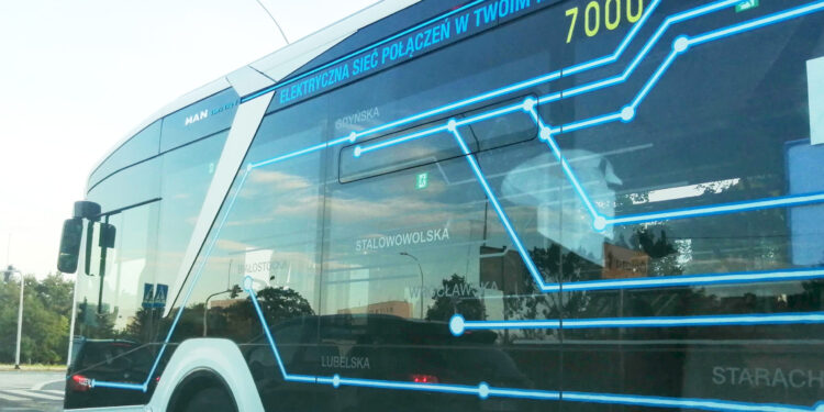 Stalowa Wola: Modelowy autobus elektryczny MAN pojawił się na ulicach miasta