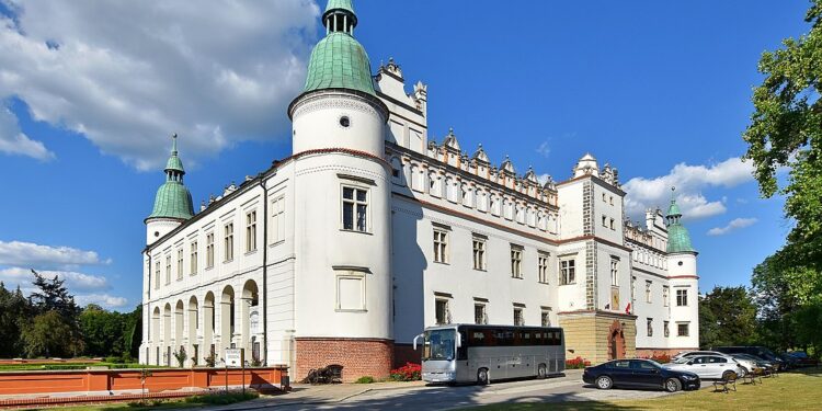 Baranów Sandomierski. Lasowiackie Jadło w zamku