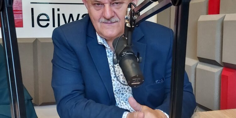 Sichów Duży: Rozmowa z dyrektorem Piotrem Mazurem