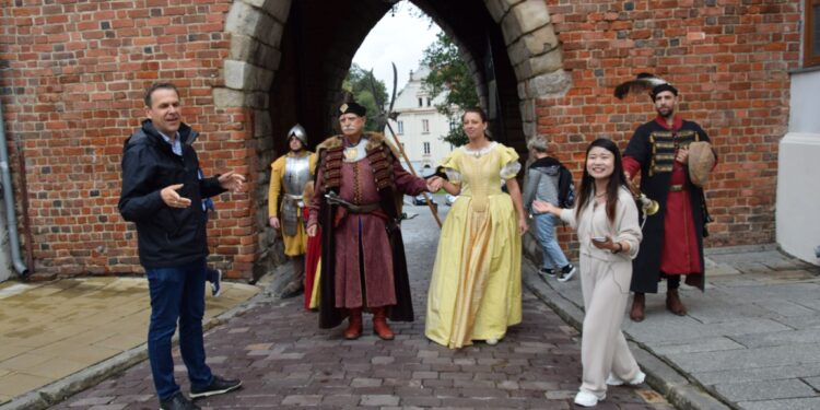 Sandomierz: W kierunku Chin.