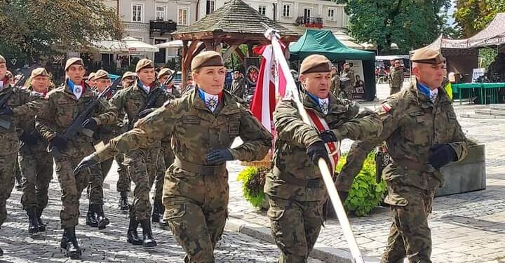 Sandomierz: Przysięga wojskowa w sercu miasta.