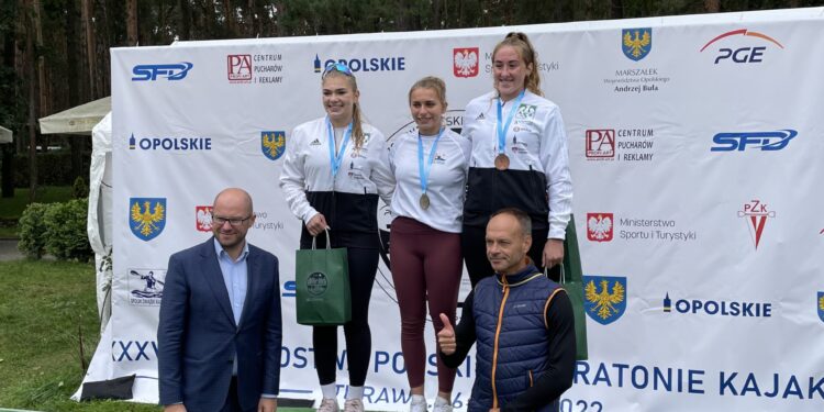 Tarnobrzeg: Kajakarze z medalami