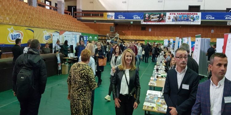 Tarnobrzeg. Targi Edukacji i Pracy.