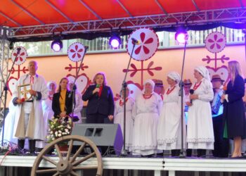 Nowa Dęba. Jubileusz Cyganianek i Festiwal Kultury Lasowiackiej