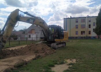 Mielec: Trwa budowa boiska wielofunkcyjnego