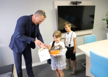 Mielec: Otrzymali sprzęt komputerowy