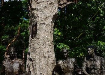 Największy w Polsce Pomnik Żołnierzy Wyklętych w Mielcu.