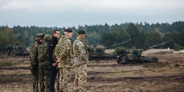 Nowa Dęba. Premier RP na poligonie