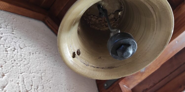 Partynia: Dzwon z historią w tle…