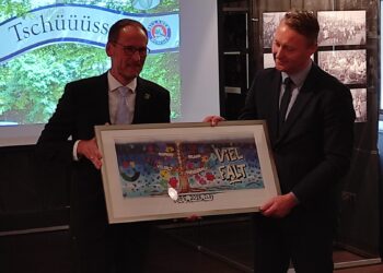 Mielec: Stadt Löhne  i Mielec razem przez 20 lat.