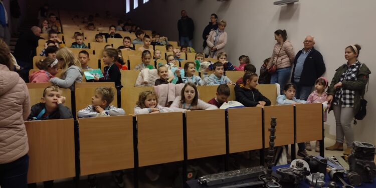Region, Mielec: Rozpoczął się 16-sty semestr Dziecięcego Uniwersytetu Technicznego