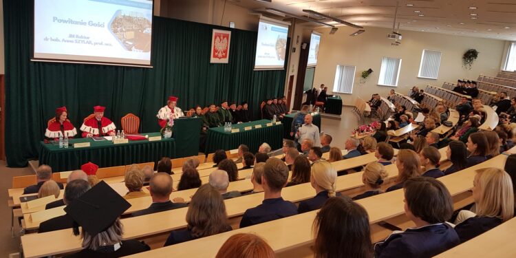 Tarnobrzeg. W PUZ zainaugurowano nowy rok akademicki.