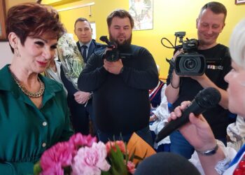 Tarnobrzeg. Długoletnia kierowniczka Zakładu Pielęgnacyjno-Opiekuńczego rozpoczyna nowy etap życia.