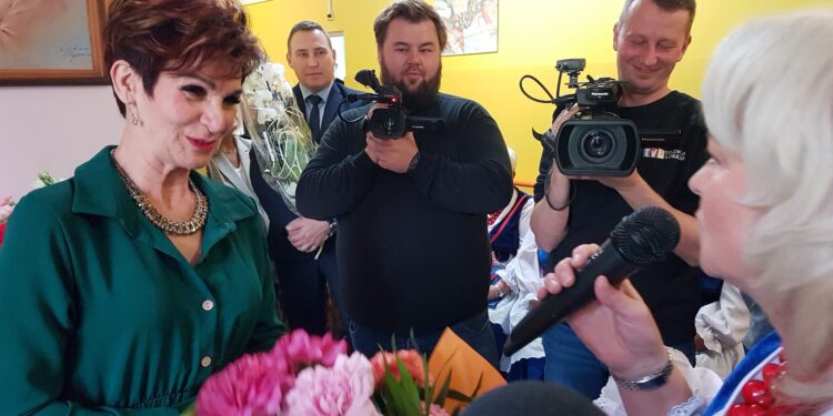 Tarnobrzeg. Długoletnia kierowniczka Zakładu Pielęgnacyjno-Opiekuńczego rozpoczyna nowy etap życia.