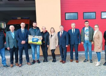 Staszów. Wygrali zawody. Dostali ubranie bojowe od Siarkopolu