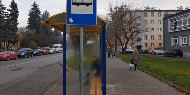 Tarnobrzeg. Linią C do cmentarza w Sobowie.