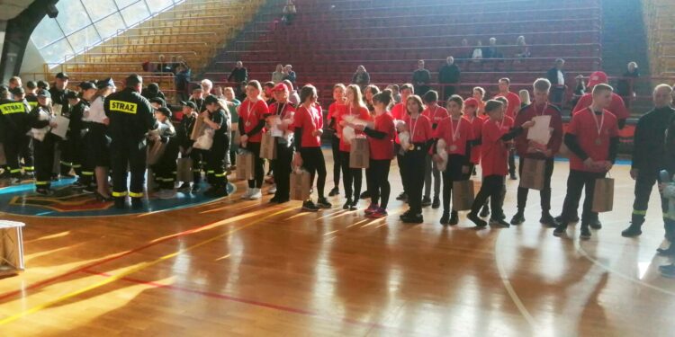 Stalowa Wola: Odbyły się Otwarte Mistrzostwa w Halowych Zawodach Sportowo-Pożarniczych