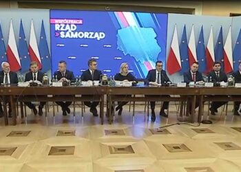 Tarnobrzeg. Prezydent na spotkaniu premiera z samorządowcami. Tematem taryfy za prąd.