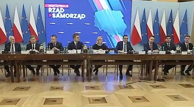 Tarnobrzeg. Prezydent na spotkaniu premiera z samorządowcami. Tematem taryfy za prąd.