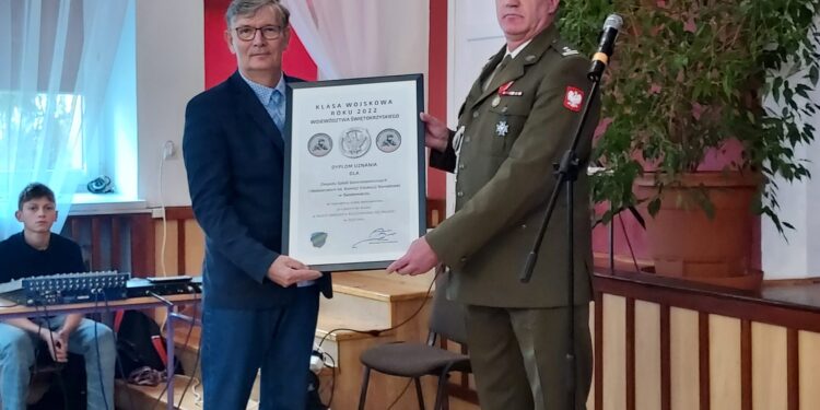 Sandomierz: 'Marmolada’ liderem wojewódzkim w wychowaniu do munduru.