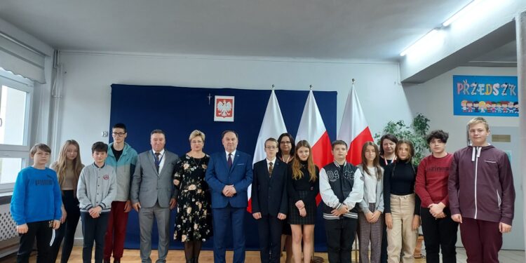 Zawierzbie: Szkoła będzie mieć nowoczesną salę gimnastyczną.