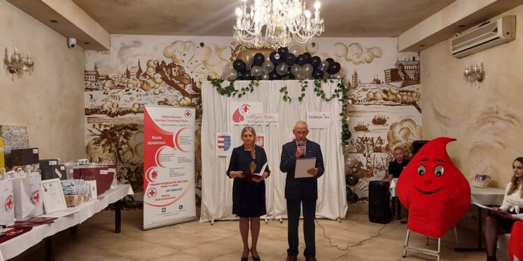 Sandomierz: Uhonorowano krwiodawców.