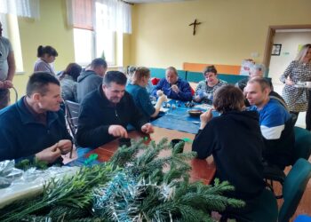 Kleczanów: Świąteczne cuda powstają w Środowiskowym Domu Samopomocy.