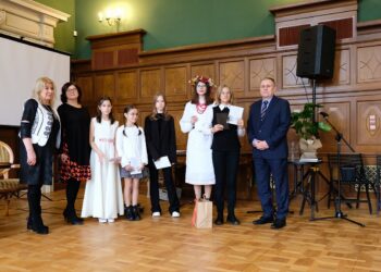 Tarnobrzeg. „Chcemy łączyć pokolenia”. Fundacja „Serce Lasowiackie” podsumowała projekty.