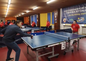 Tarnobrzeg. Niepełnosprawni uczniowie rywalizowali w tenisie stołowym