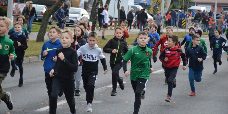 Stalowa Wola: Rekordowy jubileuszowy bieg niepodległości