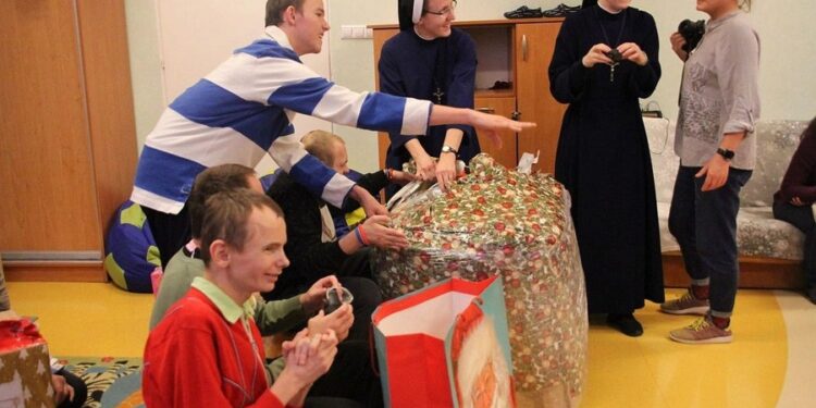 Tarnobrzeg. Zbiórka na rzecz niepełnosprawnych chłopców i mężczyzn.