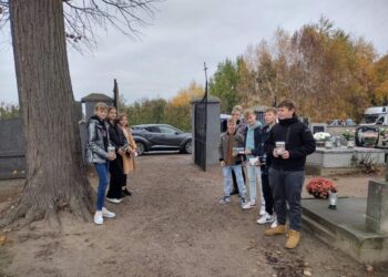 Klimontów. Dobry wynik kwesty na cmentarz w Goźlicach