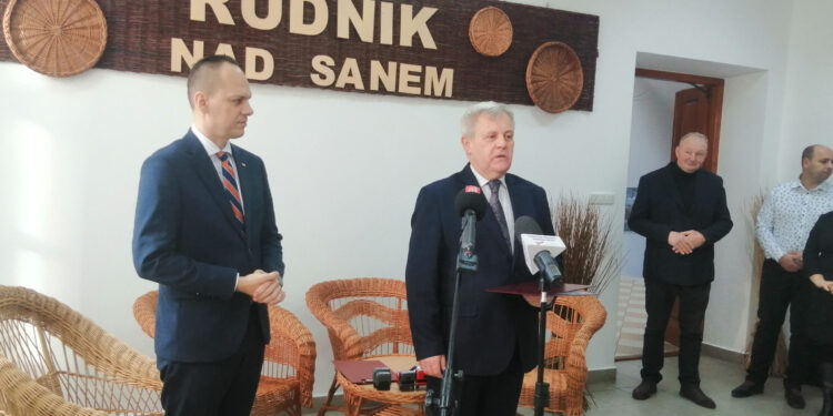 Kopki, Przędzel: Umowa na budowę kanalizacji podpisana