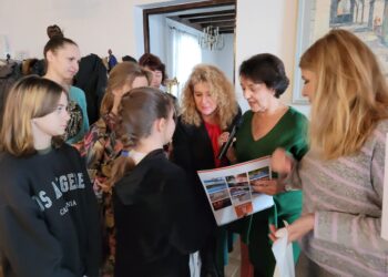 Sandomierz: 'Pomyśl zanim sprzedasz’.