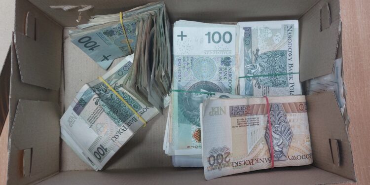 Kolbuszowa: Taksówkarz udaremnił wyłudzenie kilkudziesięciu tysięcy złotych!