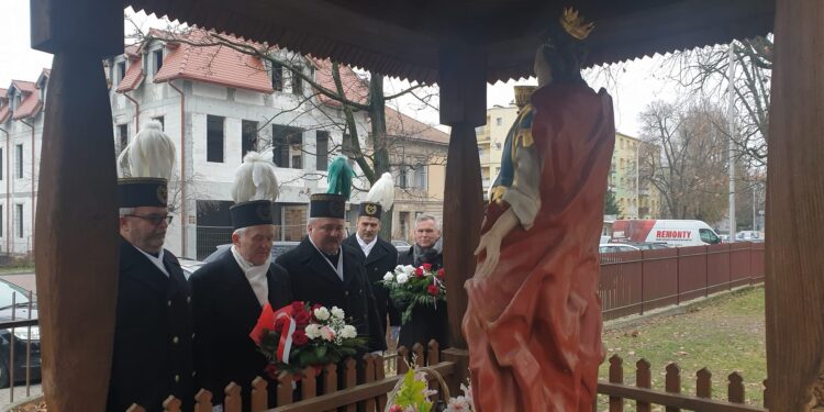 Tarnobrzeg. Podtrzymują tradycje górnicze. Uroczysta Barbórka.