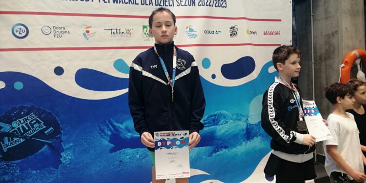 Tarnobrzeg: Młody pływak ze złotem i rekordem
