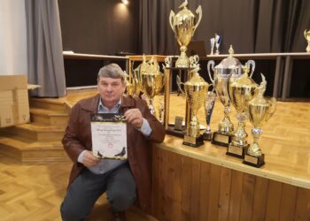 Grębów. Nagrodzili hodowców za najlepsze gołębie