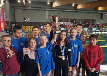 Tarnobrzeg: UKS Delfin wygrywa Podkarpacką Ligę Pływacką