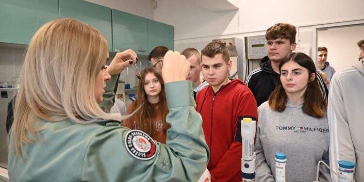 Tarnobrzeg. „Rolnik” w projekcie edukacyjnym podkarpackiej KAS.
